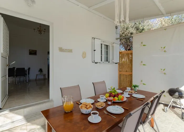 Hari\'S House